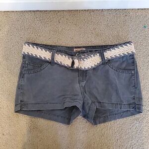Mudd Jrs Size 9 Gray Cotton Shorts with Braided Fabric Belt